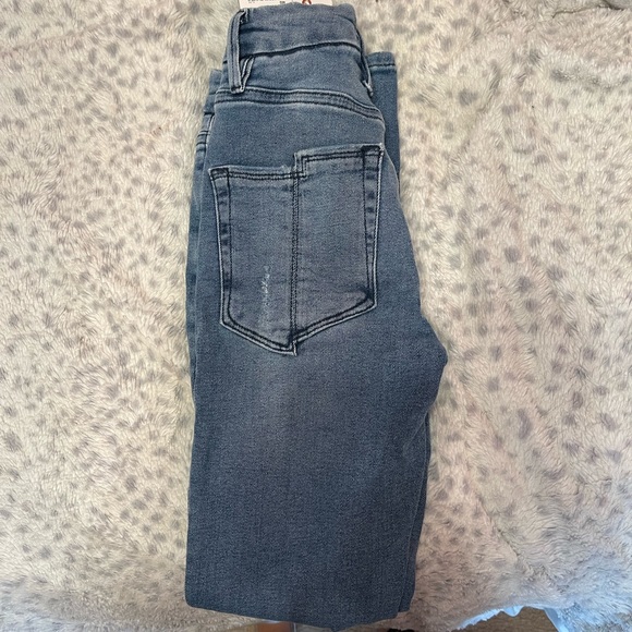 Brand new with tags Good American jeans - Picture 4 of 6